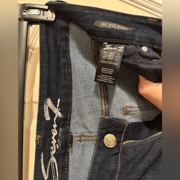 Seven7 Skinny Jeans Sleek Fit, Dark Blue, Size 14W, NWOT - Picture 4 of 7